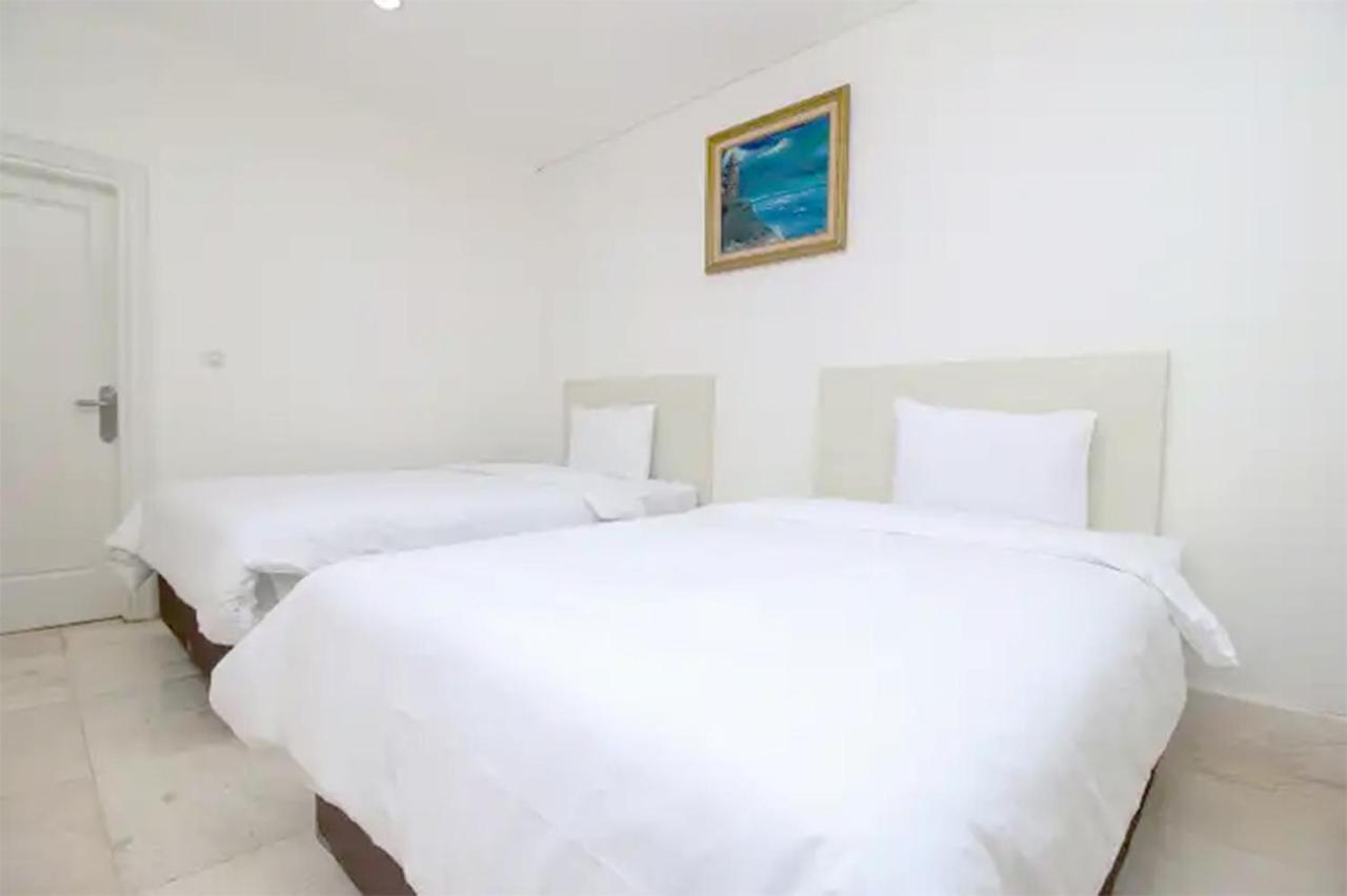 Saffron Suites Syariah Yakarta Exterior foto